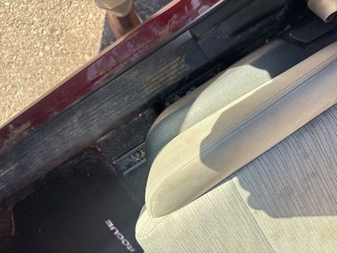 Used 2022 Nissan Rogue SV image 30