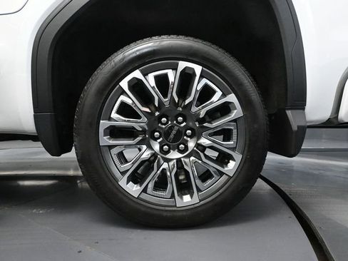 Used 2024 GMC Sierra 1500 Denali Ultimate image 16