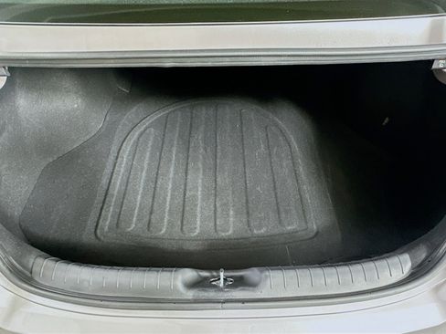 Used 2025 Hyundai Elantra SEL FWD image 29