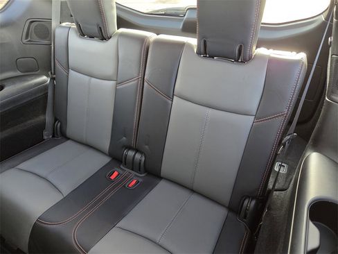 Used 2019 Nissan Pathfinder SL image 22