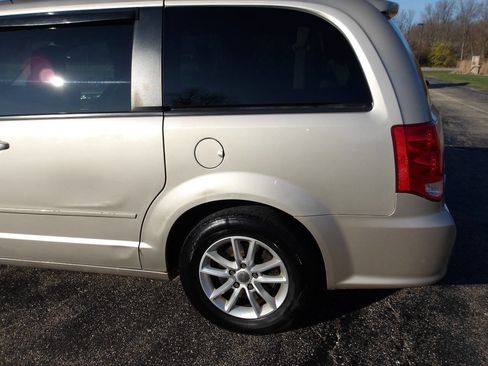 Used 2013 Dodge Grand Caravan SXT w/ Entertainment Group 1 image 37