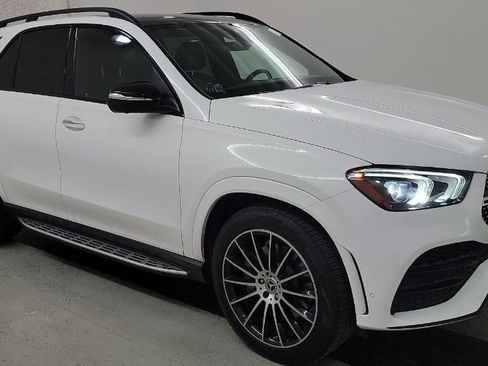 Used 2021 Mercedes-Benz GLE 450 GLE 450 w/ AMG Line Exterior image 3