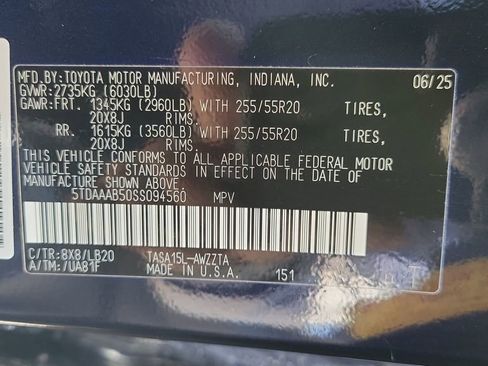 Used 2025 Toyota Grand Highlander AWD image 25