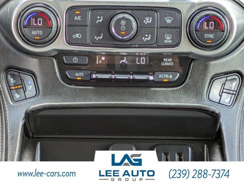 Used 2020 Chevrolet Suburban Premier AWD/4WD image 17