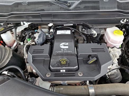 Used 2024 RAM 2500 Laramie image 29