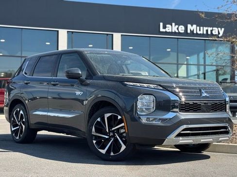 New 2025 Mitsubishi Outlander 4WD Plug-In Hybrid image 1