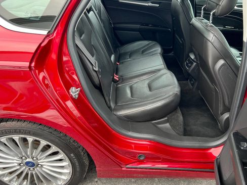 Used 2013 Ford Fusion Titanium w/ Titanium Driver Assist Pkg image 23