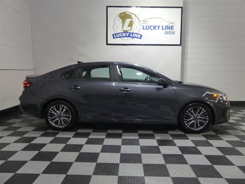 Used 2023 Kia Forte GT-Line FWD image 6