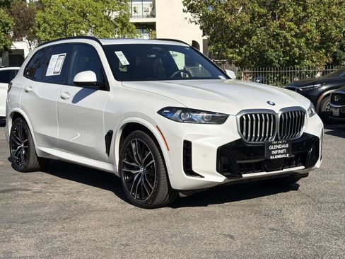 Used 2024 BMW X5 xDrive40i w/ M Sport Package AWD/4WD image 2