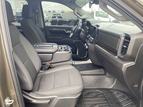 Used 2024 GMC Sierra 1500 Elevation image 27