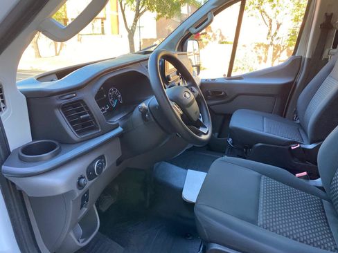 Used 2025 Ford Transit 250 Low Roof w/ Exterior Upgrade Package RWD image 27