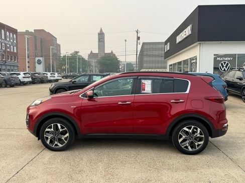 Used 2022 Kia Sportage EX AWD/4WD image 3