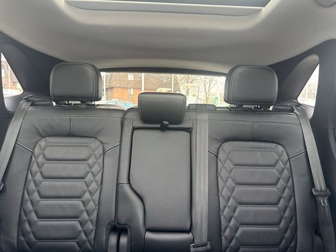 Used 2024 Ford Escape Platinum w/ Premium Technology Package AWD/4WD image 39