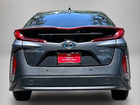 Used 2022 Toyota Prius Prime Limited FWD image 6