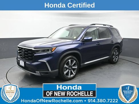 Certified 2024 Honda Pilot Touring image 1