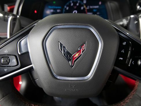 Used 2021 Chevrolet Corvette Stingray Preferred Cpe w/ Engine Appearance Package RWD image 15