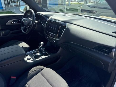 Used 2023 Chevrolet Traverse LT FWD image 26