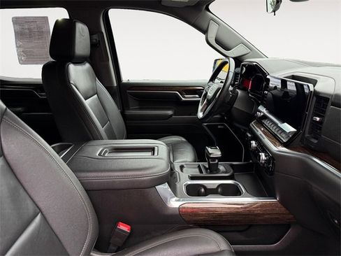 Used 2022 GMC Sierra 1500 Elevation w/ Elevation Premium Package image 15