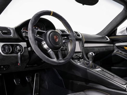 Used 2016 Porsche Cayman GT4 RWD image 10