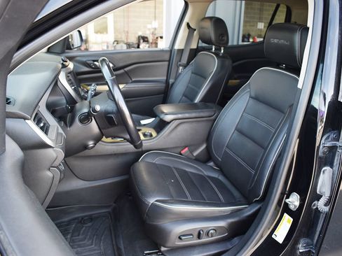 Used 2017 GMC Acadia Denali AWD/4WD image 5