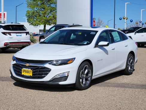 Used 2024 Chevrolet Malibu LT FWD image 9