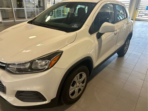 Used 2017 Chevrolet Trax LS image 6