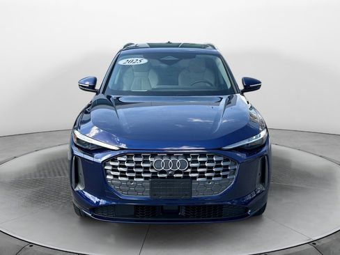 Certified 2025 Audi Q5 Premium Plus w/ Premium Plus image 2