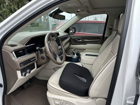 Used 2022 GMC Yukon Denali AWD/4WD image 10