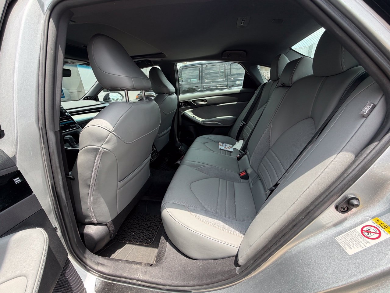 Used 2019 Toyota Avalon Touring w/ Advanced Safety Package FWD image 16