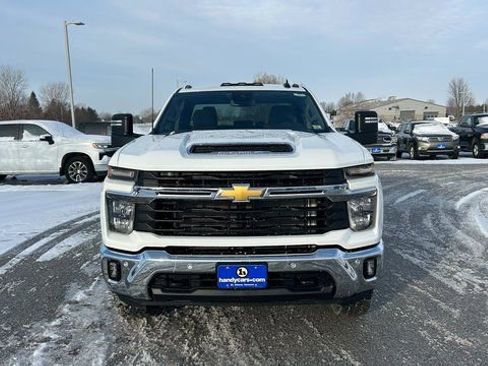 New 2026 Chevrolet Silverado 2500 LT w/ All Star Edition AWD/4WD image 9