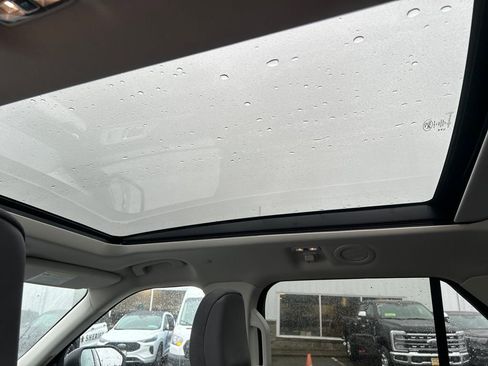 Used 2026 Ford Explorer Active w/ Active Comfort Package image 28