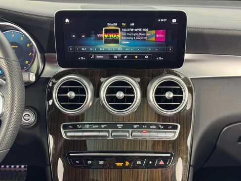 Used 2020 Mercedes-Benz GLC 300 GLC 300 w/ AMG Line image 25