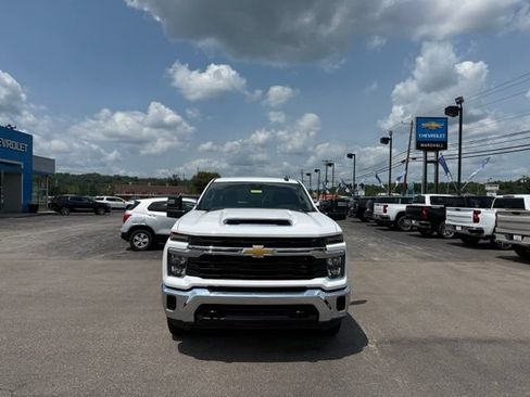 Used 2026 Chevrolet Silverado 2500 LT AWD/4WD image 2