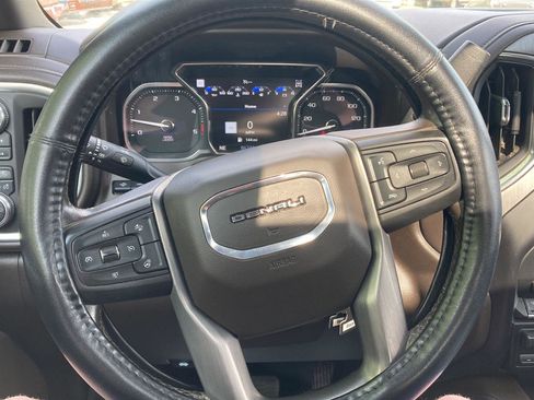 Used 2022 GMC Sierra 3500 Denali w/ Denali Ultimate Package image 19
