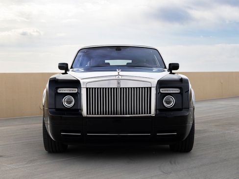 Used 2009 Rolls-Royce Phantom Drophead Coupe image 2