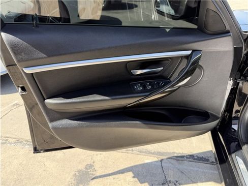 Used 2017 BMW 330i Sedan RWD image 13