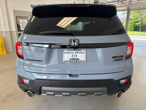 Used 2024 Honda Passport TrailSport image 5