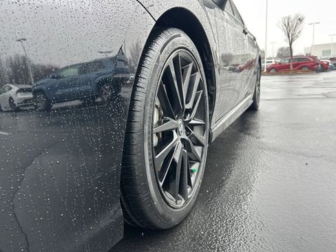 Used 2021 Toyota Camry XSE image 9