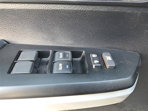 Used 2021 Toyota Tundra Limited image 15