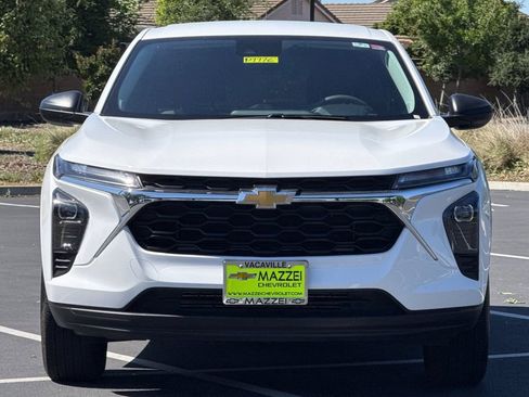 Used 2025 Chevrolet Trax LS FWD image 6
