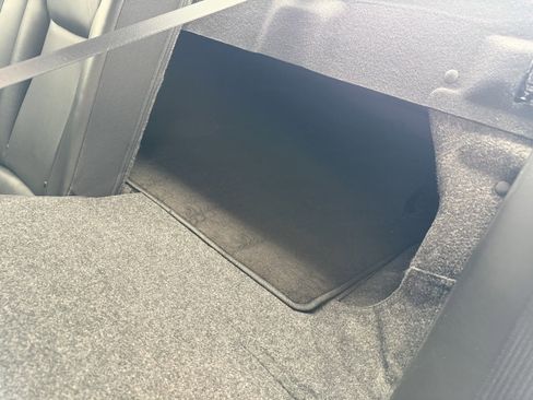 Used 2019 Chrysler 300 Limited image 47