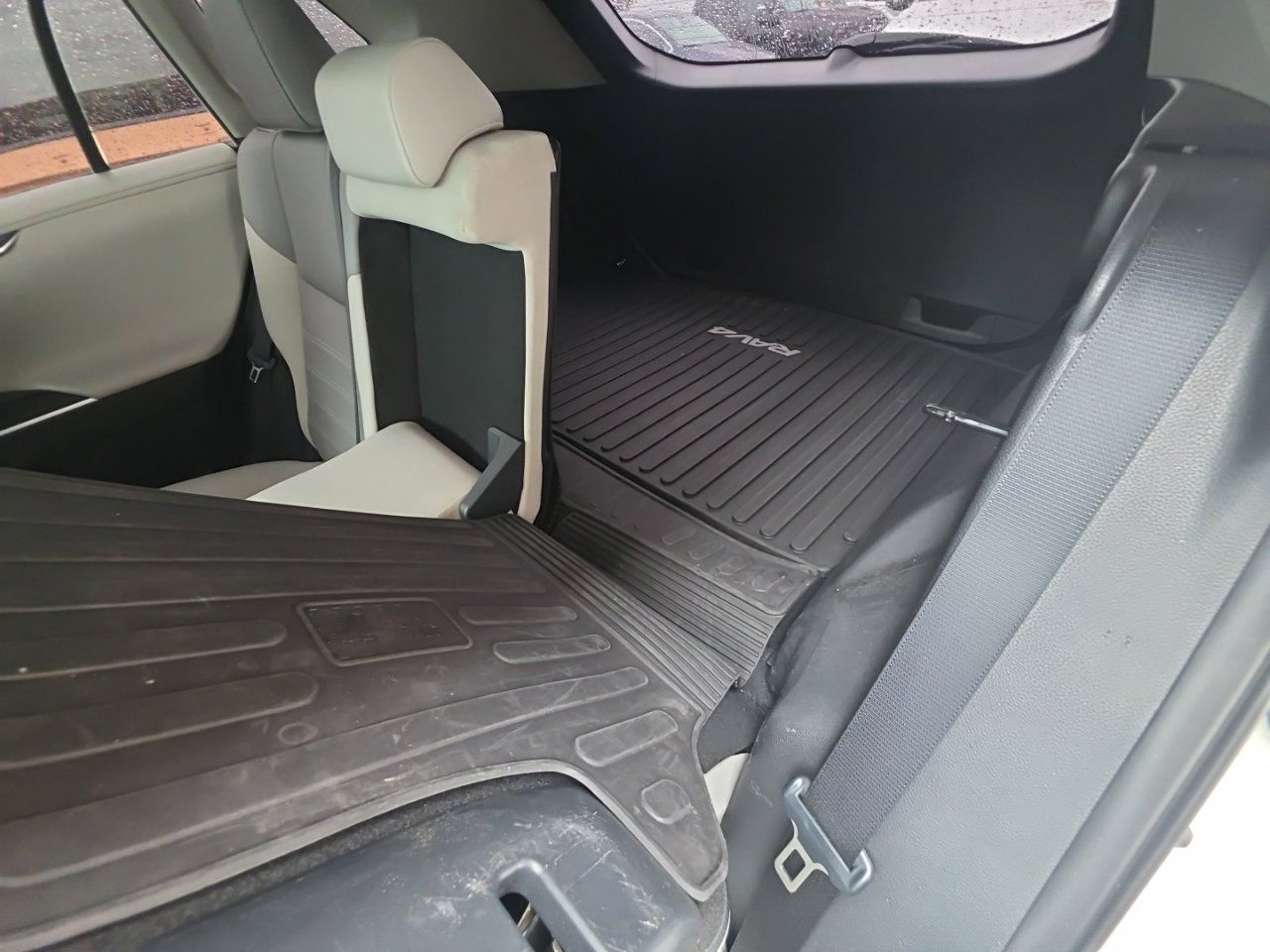 Used 2019 Toyota RAV4 Limited w/ Cold Weather Package AWD/4WD image 19