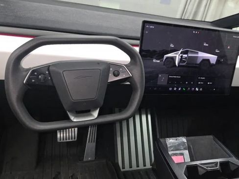 Used 2024 Tesla Cybertruck Cyberbeast AWD/4WD image 5
