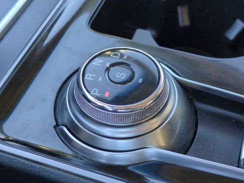 Used 2020 Ford Edge SEL w/ Convenience Package image 30