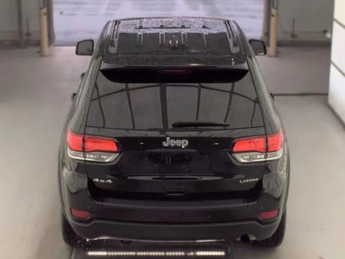 Used 2021 Jeep Grand Cherokee Laredo AWD/4WD image 16