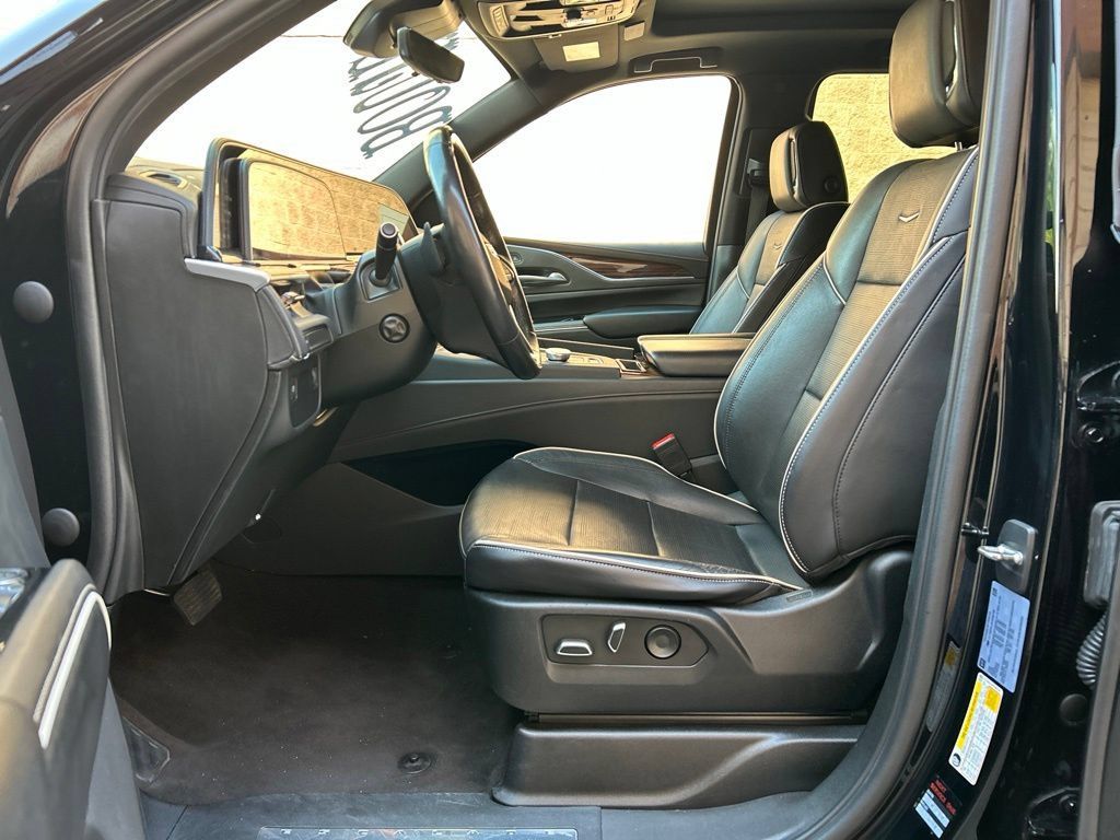 Used 2023 Cadillac Escalade ESV Premium Luxury RWD image 14