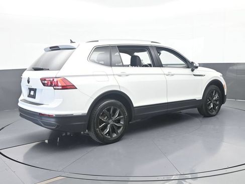 Used 2024 Volkswagen Tiguan SE FWD image 6