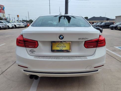 Used 2018 BMW 330i Sedan w/ Convenience Package RWD image 5