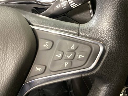 Used 2018 Chevrolet Cruze LT w/ Convenience Package image 27