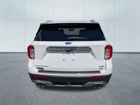 Used 2020 Ford Explorer Platinum w/ Premium Technology Package image 4